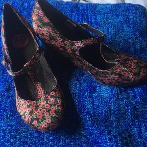Flower heels